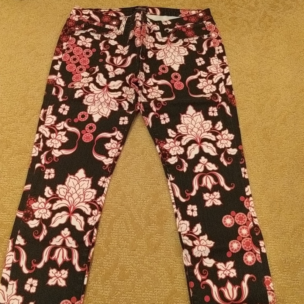 Bebe floral printed skinny jeans size 32